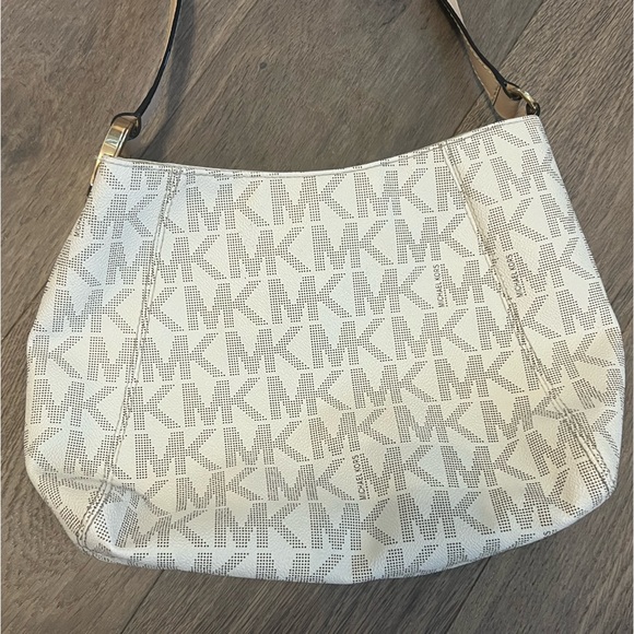 MICHAEL Michael Kors crossbody - Picture 2 of 11